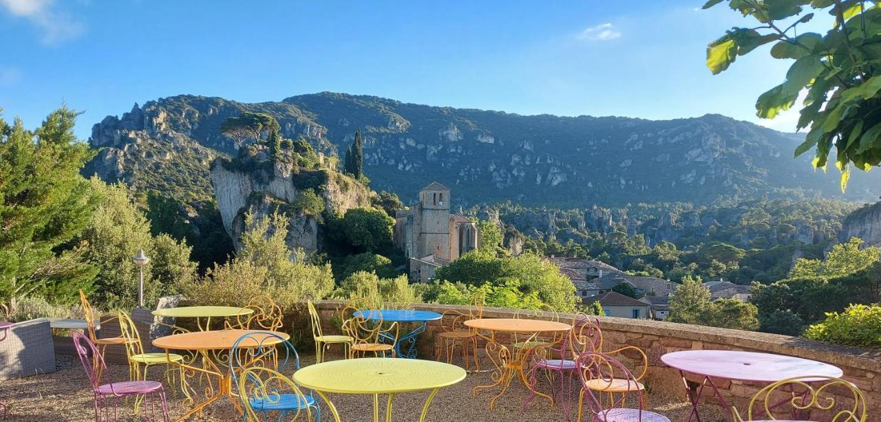 Hotel Les Hauts De Moureze Exterior photo